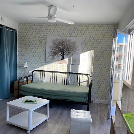 Amicie 27m2, Balcon Couvert, Pres Centre-gare-cathedrale, Wifi Apartman Reims