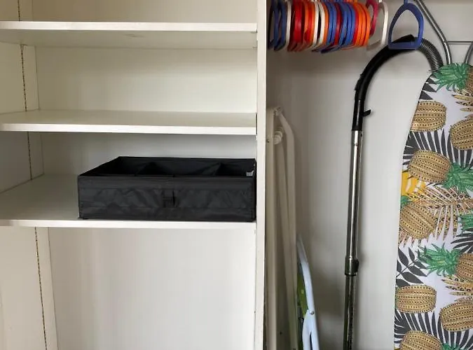 Apartment Amicie 27m2, Balcon Couvert, Pres Centre-gare-cathedrale, Wifi *