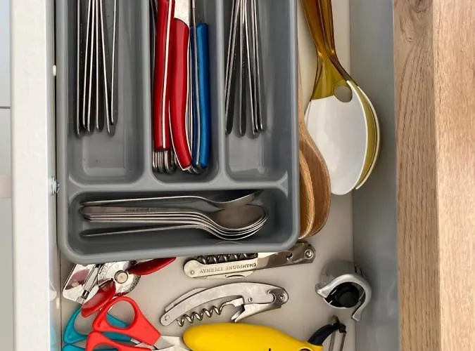 Amicie 27m2, Balcon Couvert, Pres Centre-gare-cathedrale, Wifi Apartment Reims