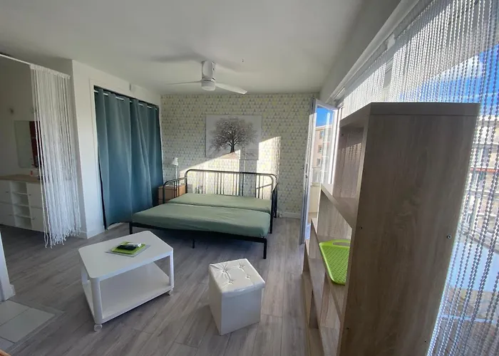 Amicie 27m2, Balcon Couvert, Pres Centre-gare-cathedrale, Wifi Apartment *