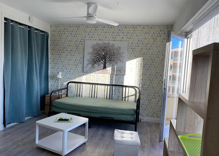 Amicie 27m2, Balcon Couvert, Pres Centre-gare-cathedrale, Wifi Apartment Reims